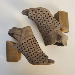 Jellypop Peep Toe Ankle Booties Size 6.5 NEW!